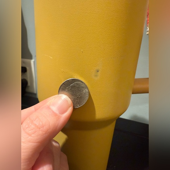 Stanley 40oz Quencher - Picture 2 of 6